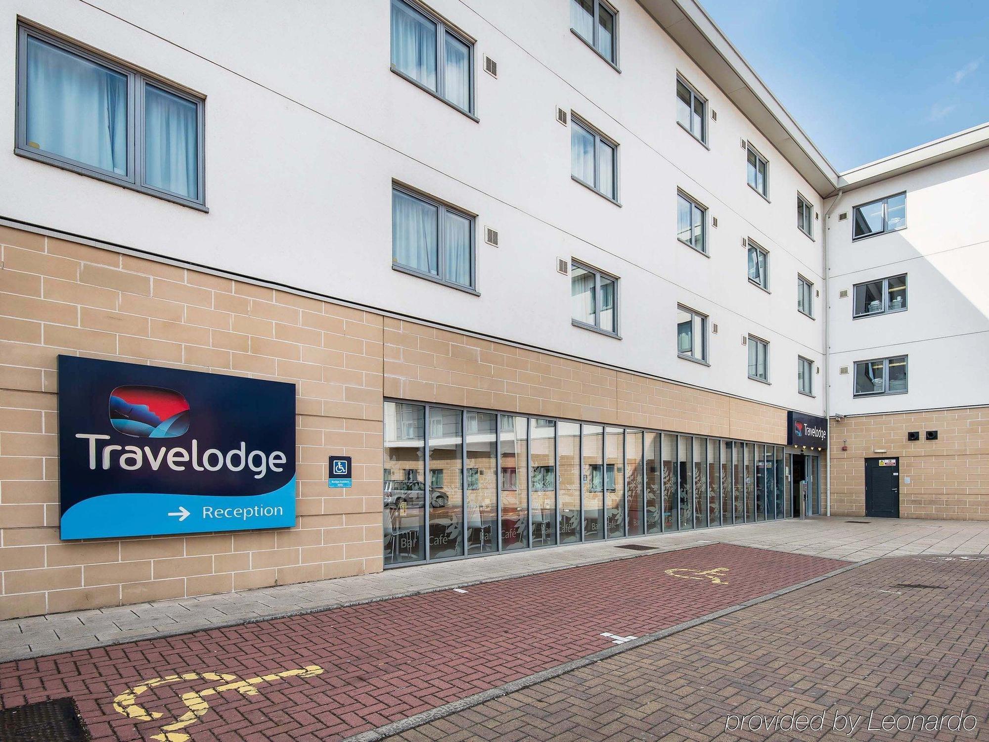 Travelodge Edinburgh Airport מראה חיצוני תמונה